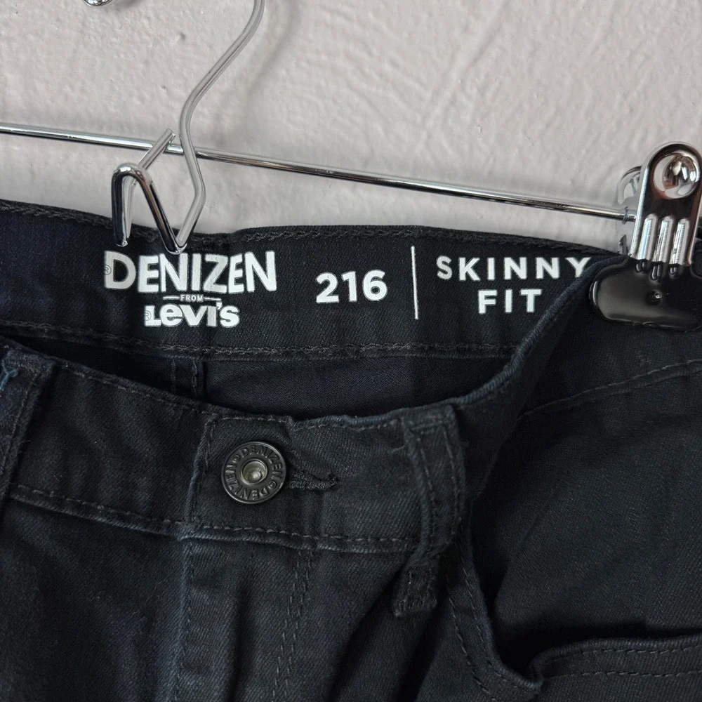 Men's W32 L30 Denizen Levi's Black 216 Skinny Fit Jeans